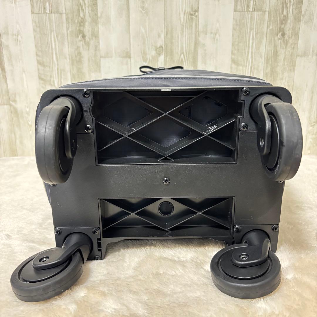 ⭐️美品⭐️スワニー キャリーバッグ 4輪ストッパー付　黒　リボン