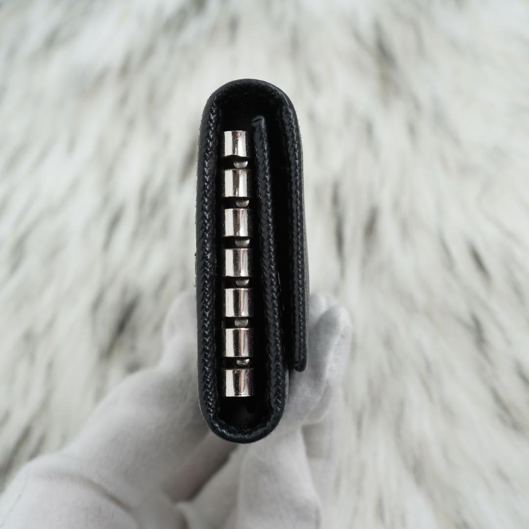 極美品　PRADA プラダ　キーケース　サフィアーノレザー　ロゴグラム　ブラック