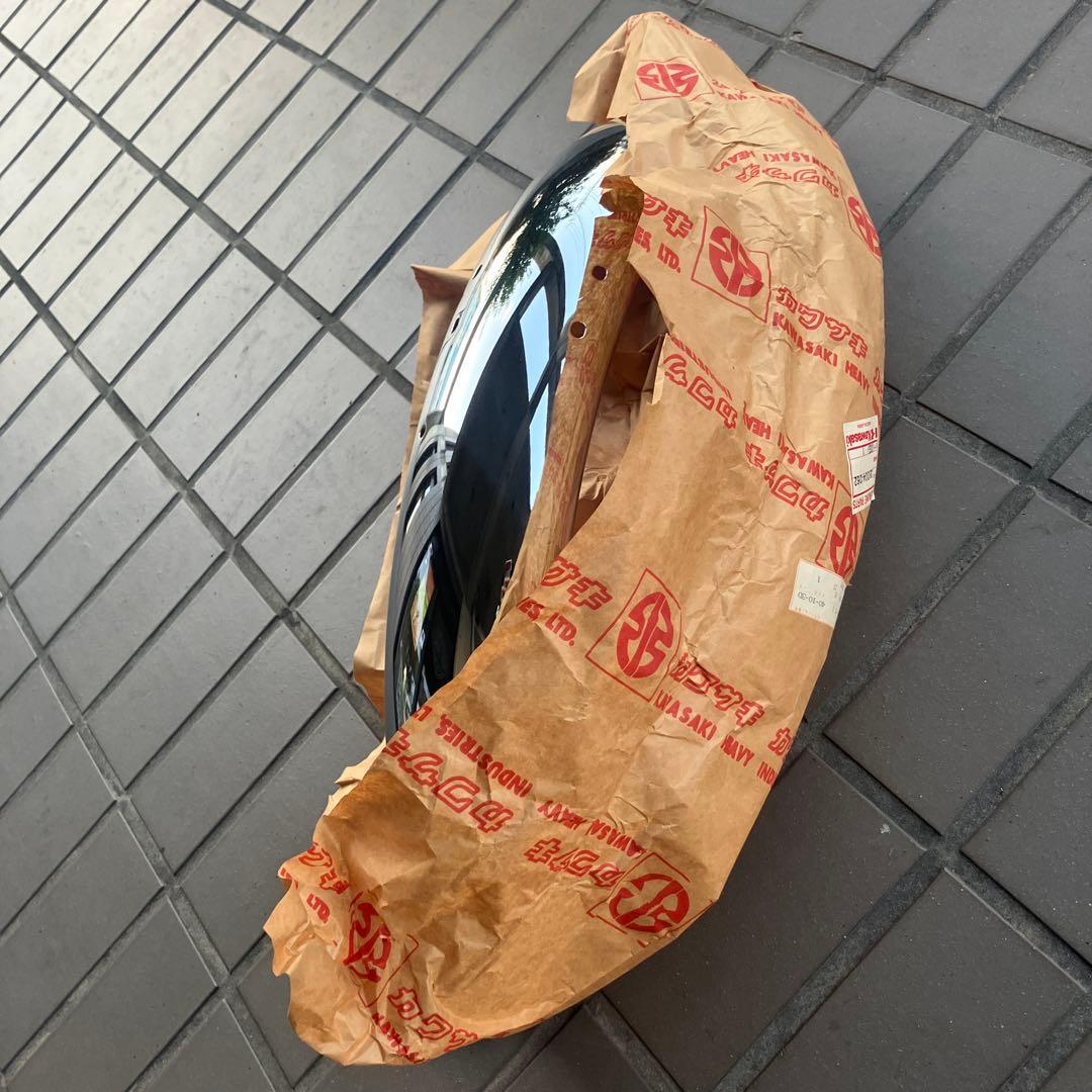 カワサキ　純正　W1S フロントフェンダー　未使用　クロームメッキ