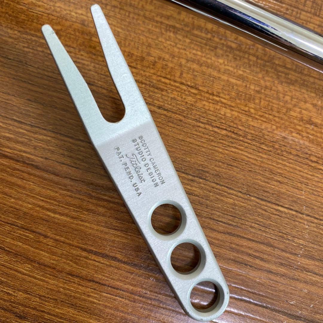 タイトリスト　スコッティキャメロン　プロプラチナム　ラグーナ　パター