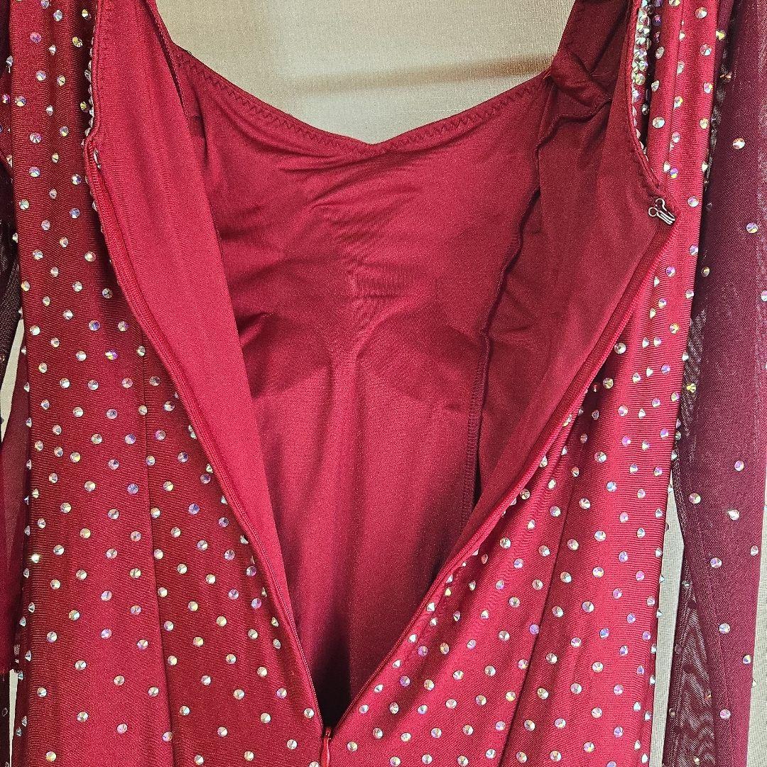 赤いビーズ装飾社交ダンスドレス