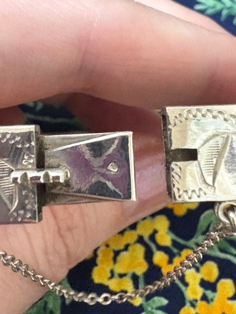 シルバー エングレーブ バングル