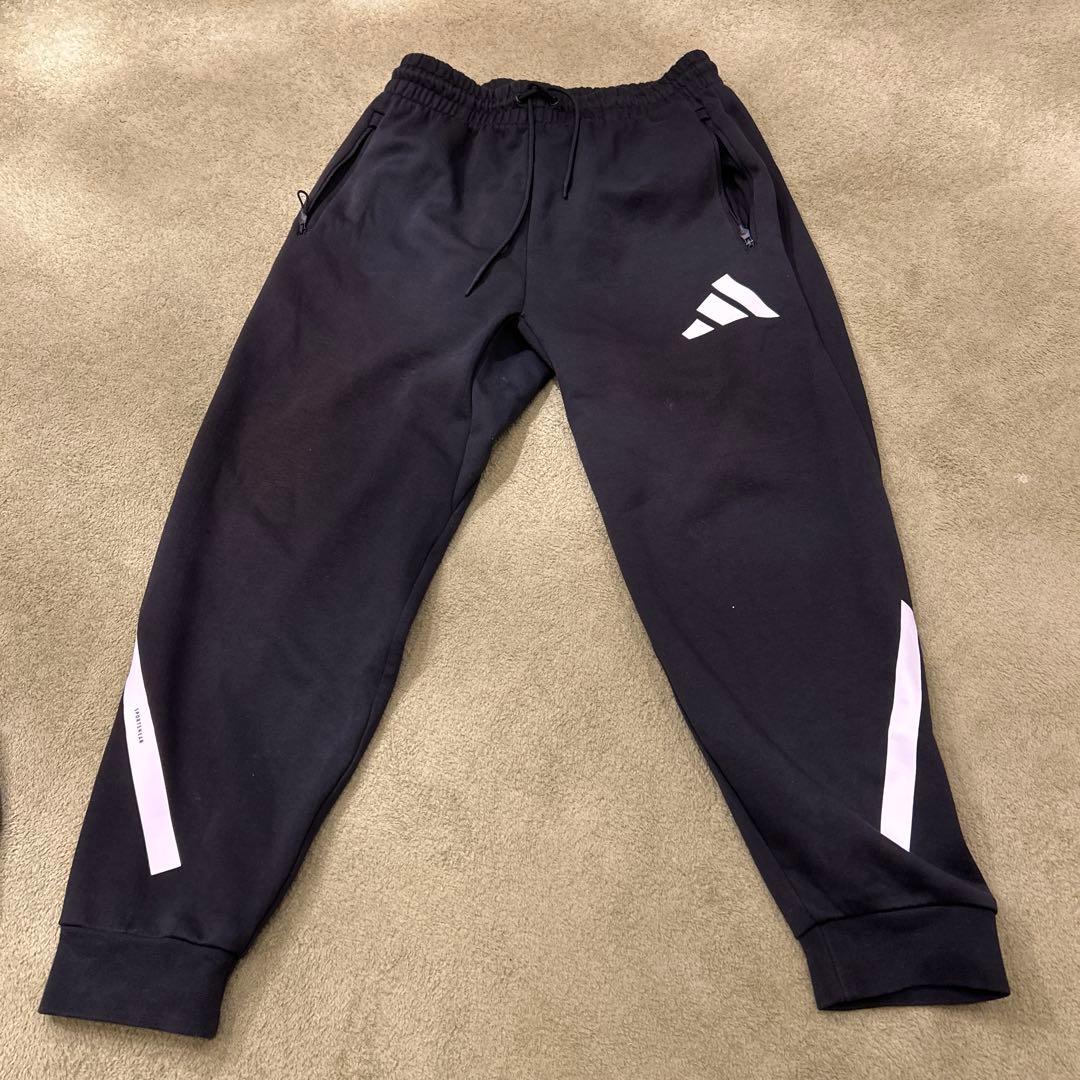 『新品、未使用』adidas ジャージXL ブラック 上下