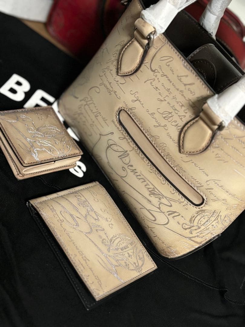 ベルルッティ スペシャルオーダー マネークリップ フィギュア オッソ シルバー