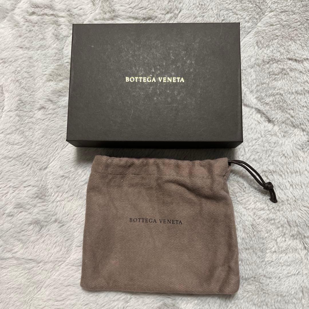 【1/30まで値下げ】Bottega Veneta 黒 二つ折り財布