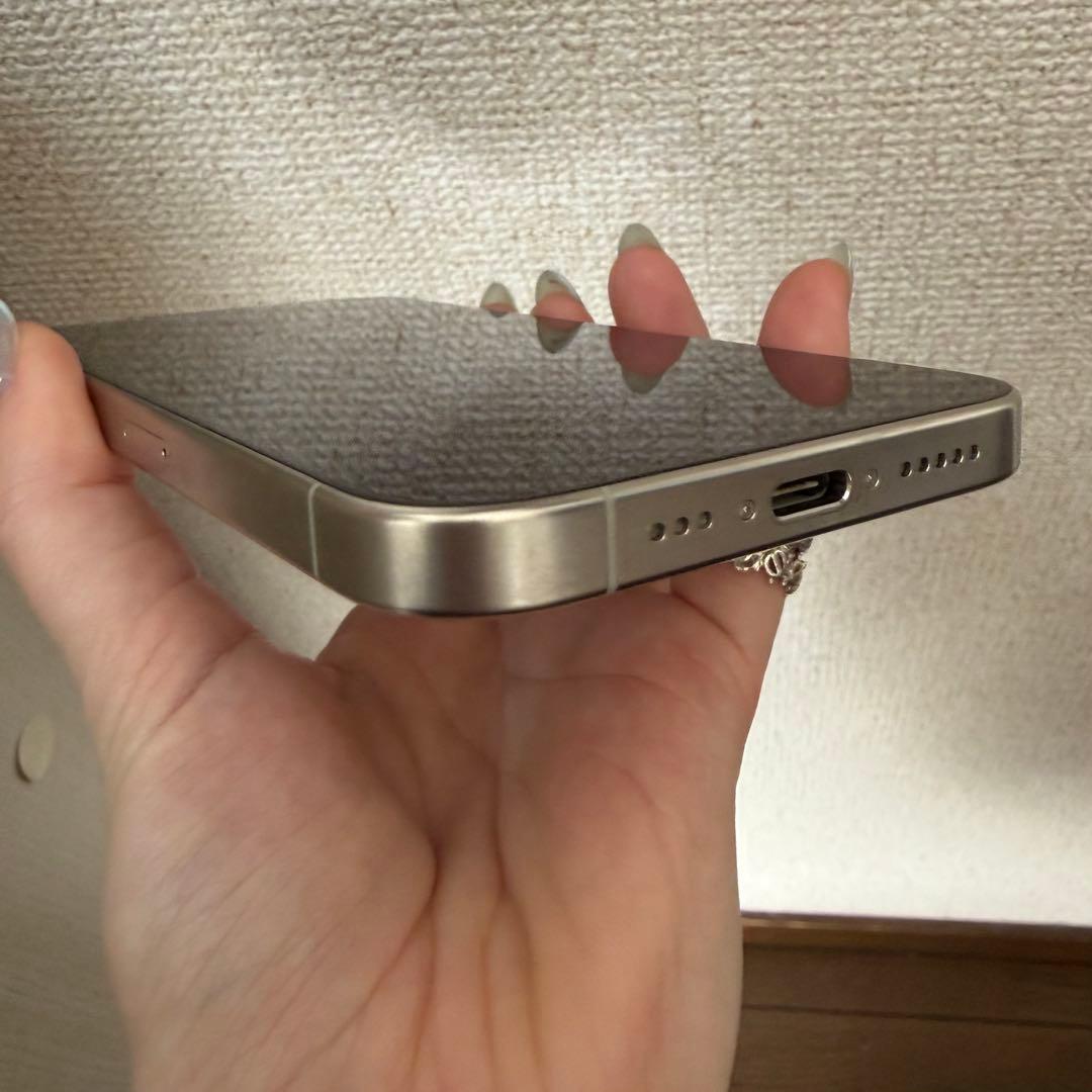 最終値下げ！iPhone15Pro 512GB ホワイトチタニウム SIMフリー