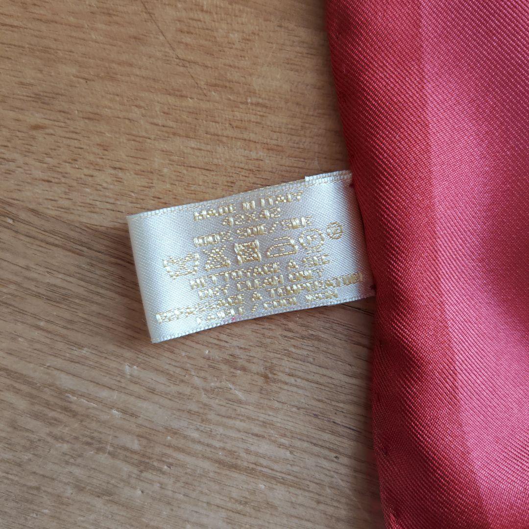 Cartier ヒョウ柄 赤 スカーフ