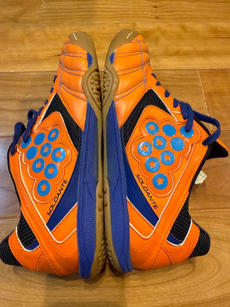 新品　SVOLME solodanteフットサルシューズ オレンジ 26.0