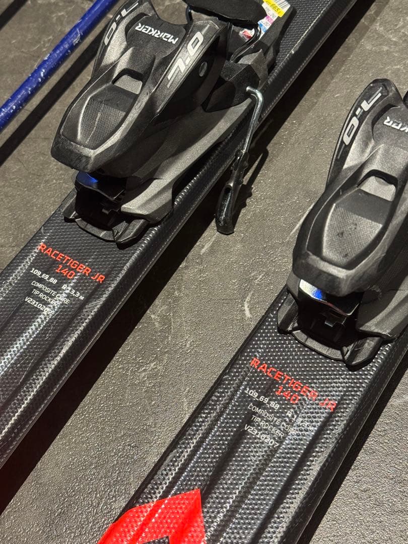 フォルクル ジュニア スキー RaceTiger Jr ビンディング板のみお譲り