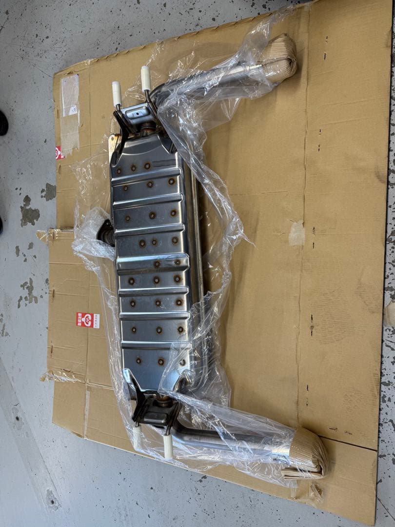 ✨【新品 マフラー】✨MAZDA3 20S