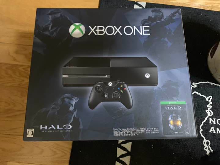 XboxONE本体と他ソフト3つ