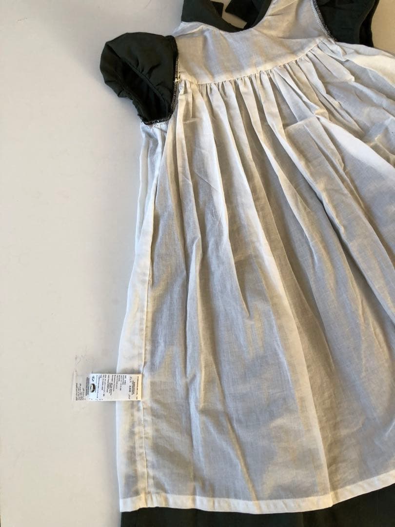 ボンポワン　スモッキング刺繍ワンピース