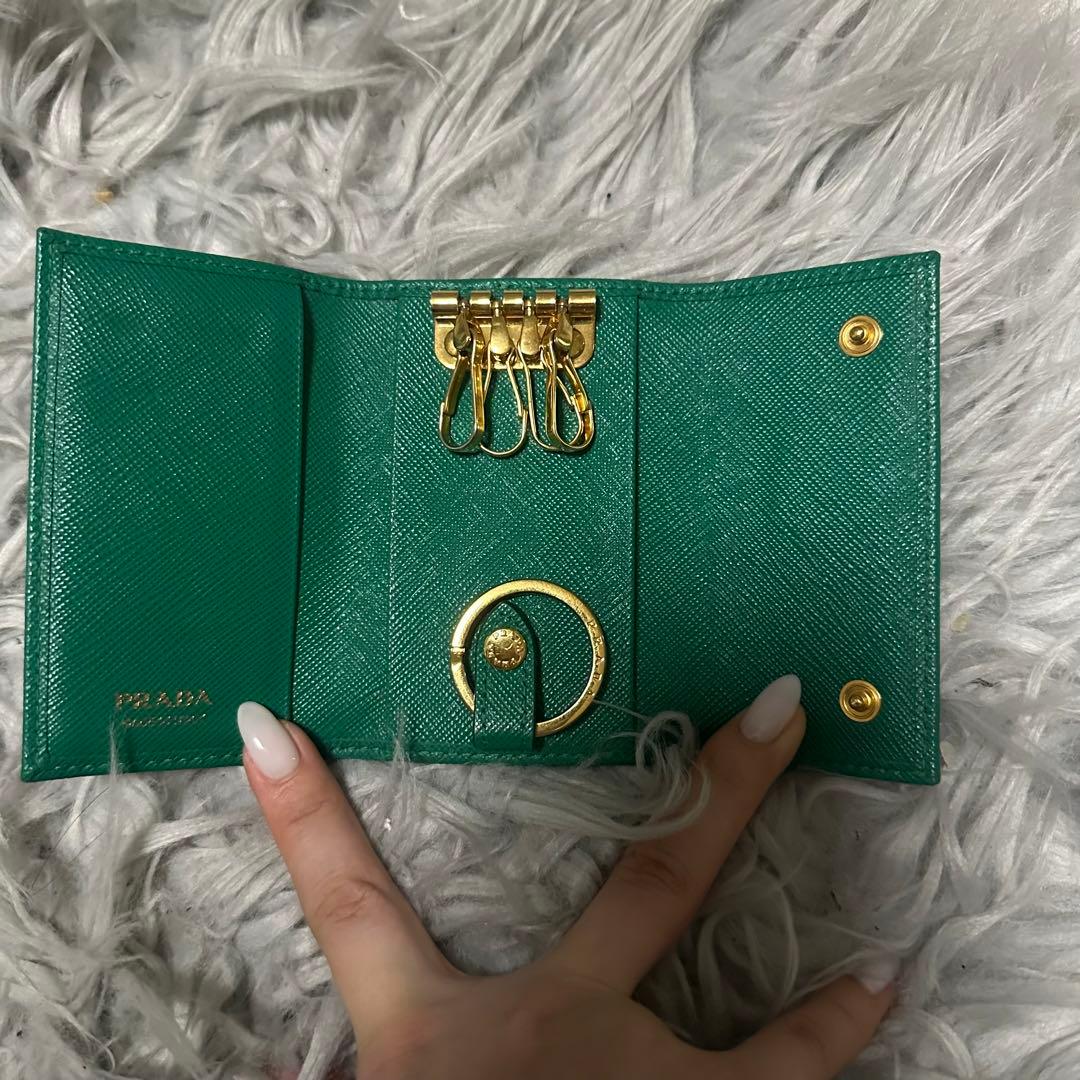 PRADA プラダ サフィアーノ トライアングルロゴ グリーン キーケース