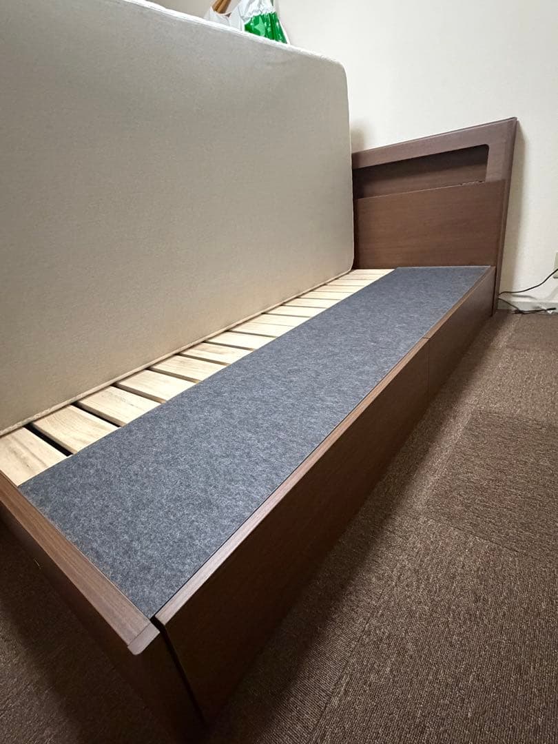 シモンズ　シングルベッドフレーム