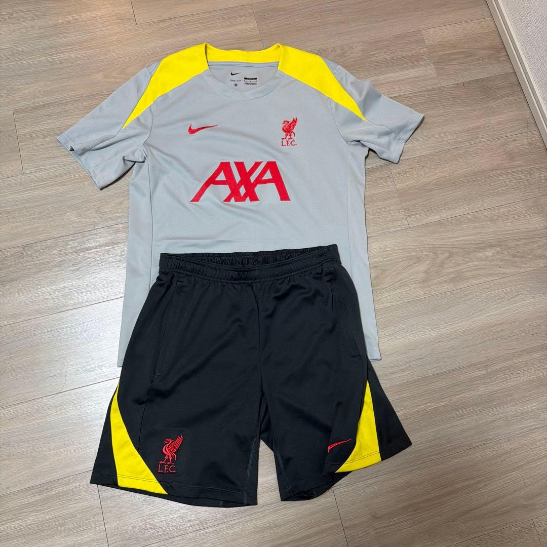 リバプール　ナイキ　トレーニングトップ　パンツセット　Mサイズ