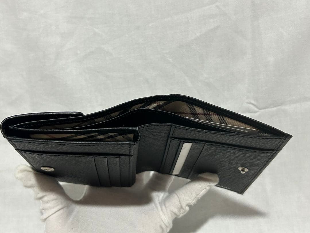 新品　BURBERRY ブラック 二つ折り財布