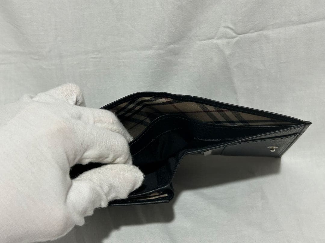 新品　BURBERRY ブラック 二つ折り財布