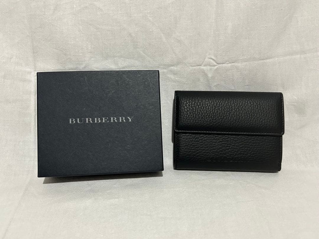 新品　BURBERRY ブラック 二つ折り財布