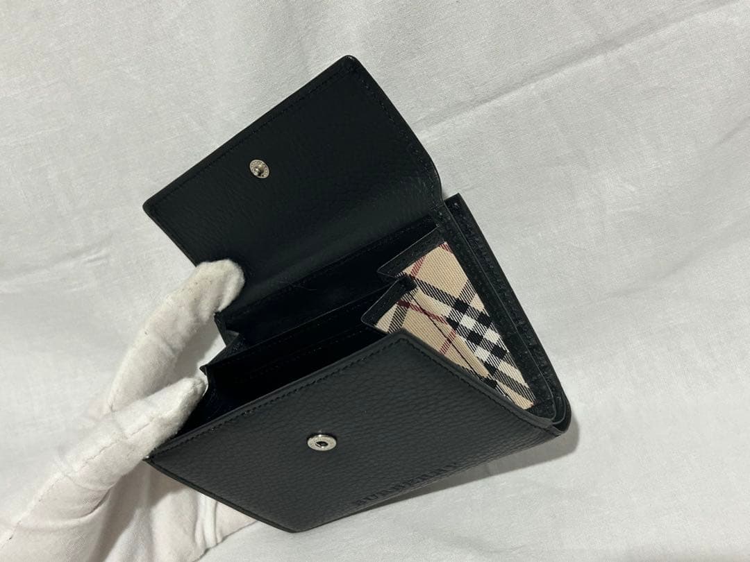 新品　BURBERRY ブラック 二つ折り財布