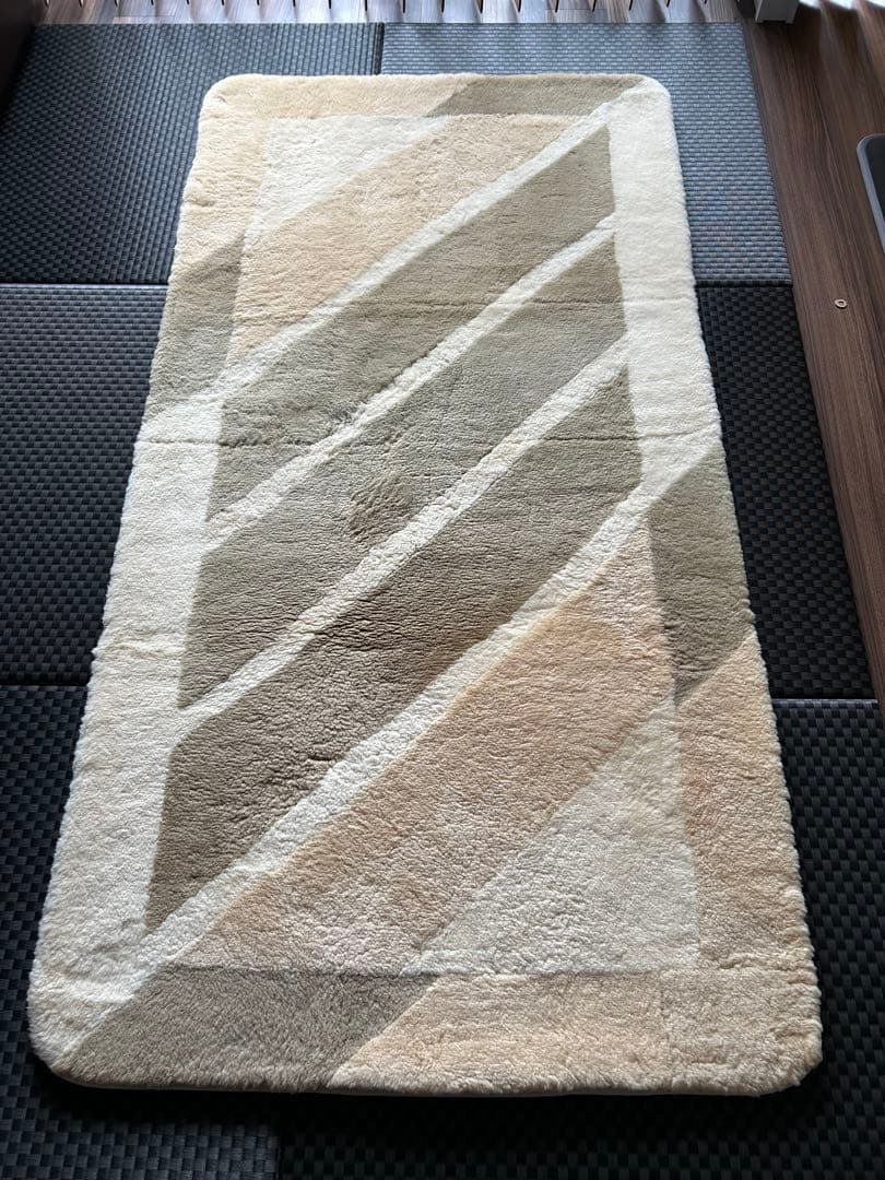 【たもっちゃんさん】エクセルヒューマン ムートンシーツ