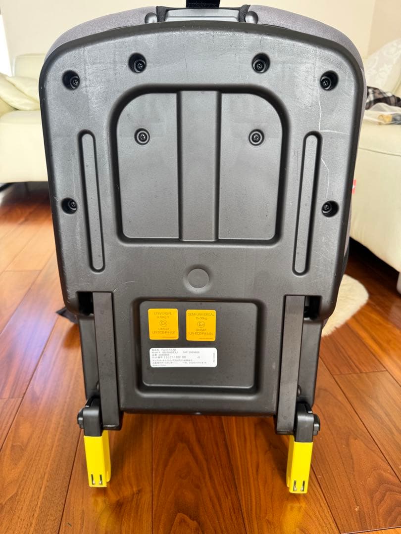 Aprica form fit AB車用チャイルドシート グレー