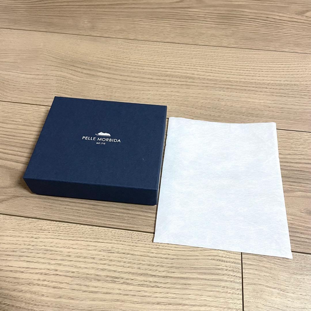 未使用/ペッレモルビダ　二つ折り財布　ウォレット　コンパクト　ブラック　レザー