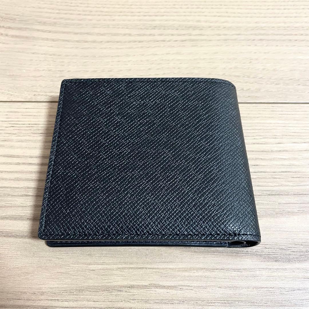 未使用/ペッレモルビダ　二つ折り財布　ウォレット　コンパクト　ブラック　レザー