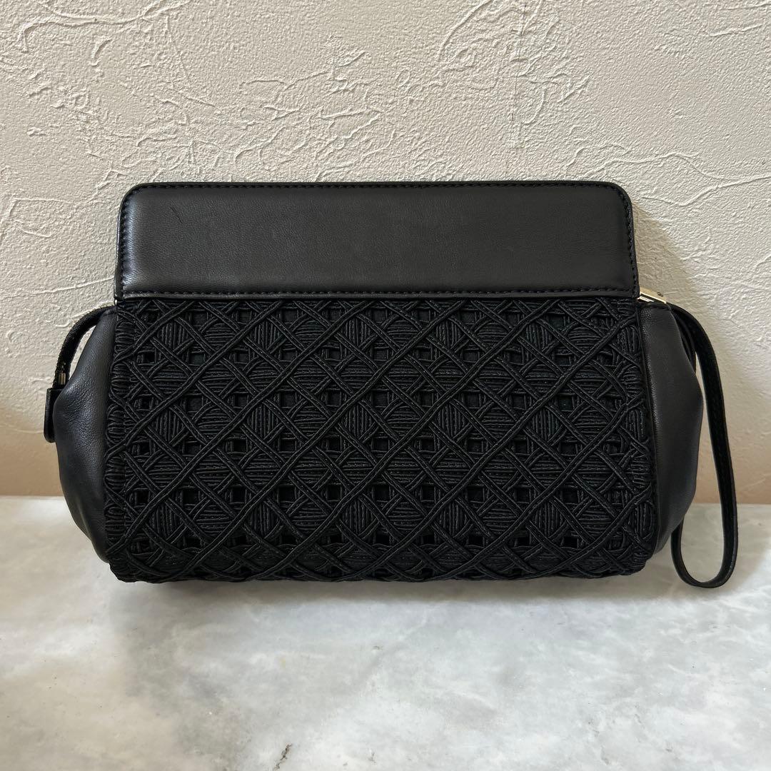 ESCADA エスカーダ　ブラック クラッチバッグ