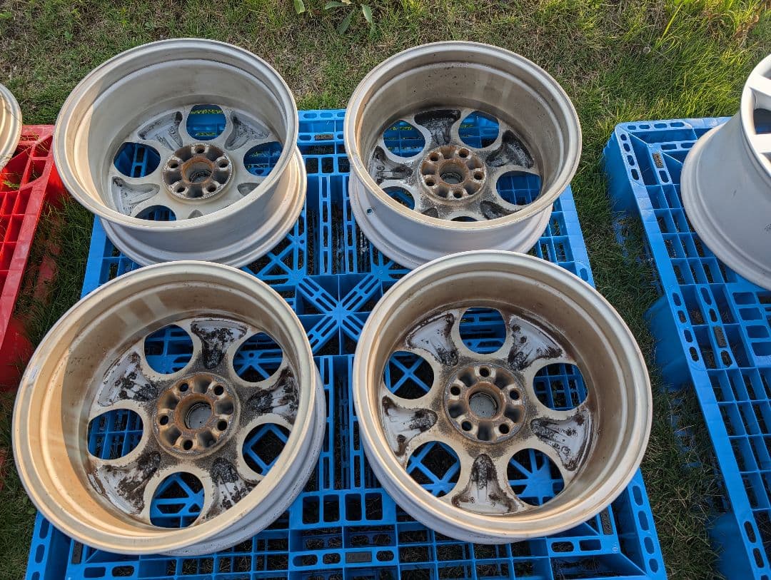 ①中古品　10系アルファード純正アルミホイール4本セットの2本