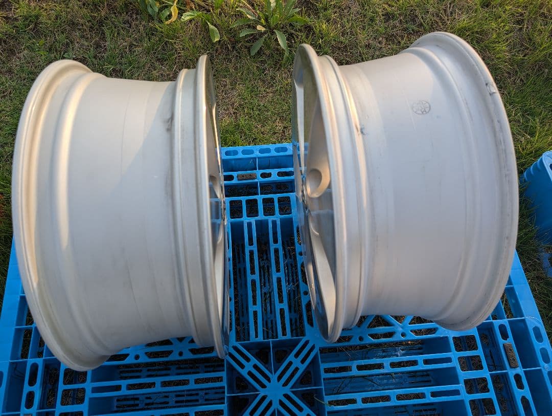 ①中古品　10系アルファード純正アルミホイール4本セットの2本