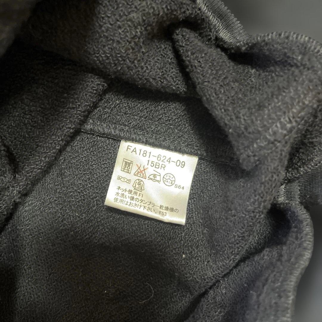 バーバリーロンドン 黒 パーカー