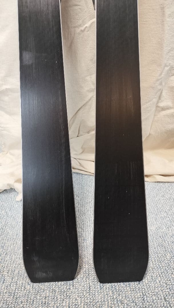 プラドマックスKEOS スキー 板 レッド/ブラック