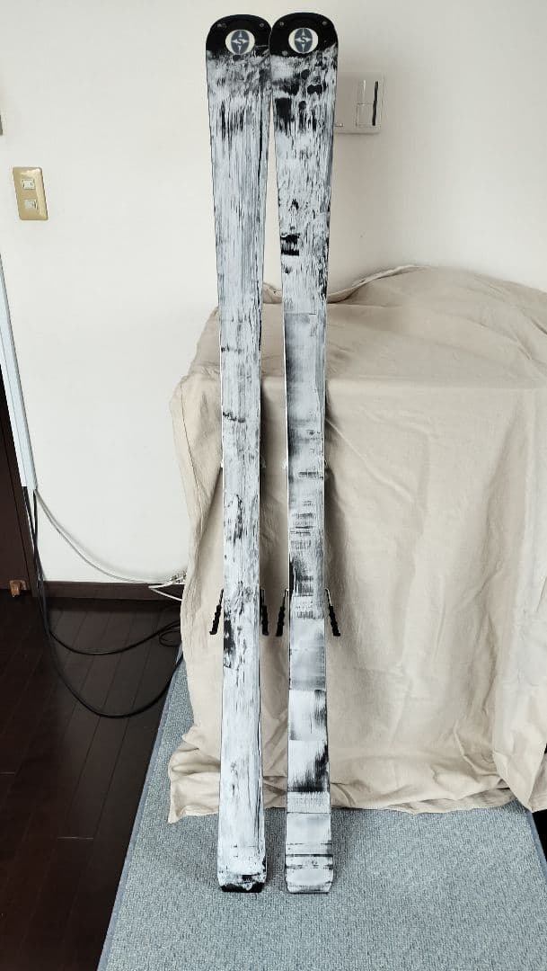 プラドマックスKEOS スキー 板 レッド/ブラック