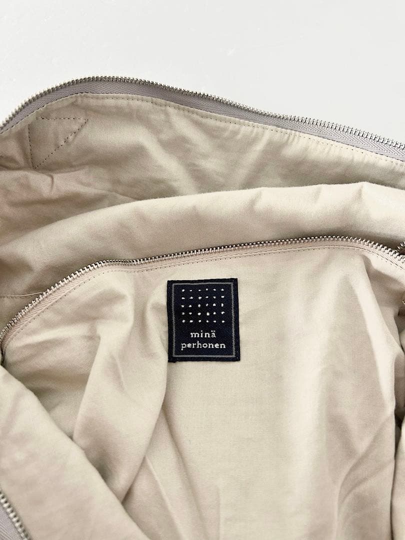【美品】mina perhonen　tambourine　ボディバッグ　大　麻綿