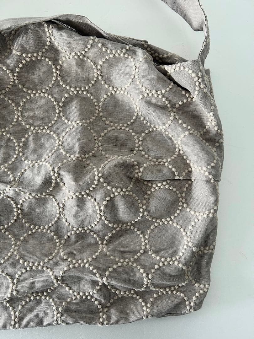 【美品】mina perhonen　tambourine　ボディバッグ　大　麻綿