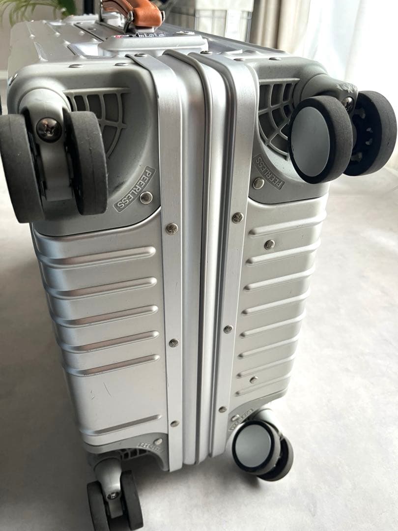 innovator アルミニウムキャリーケース 36L