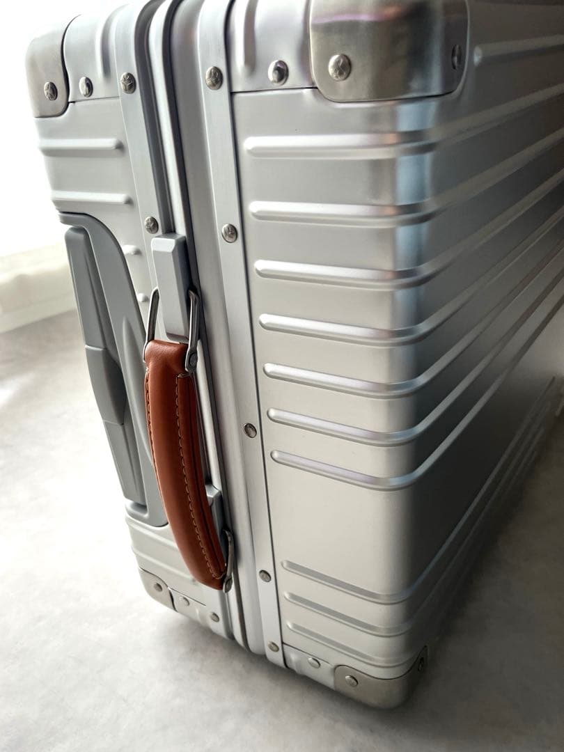 innovator アルミニウムキャリーケース 36L