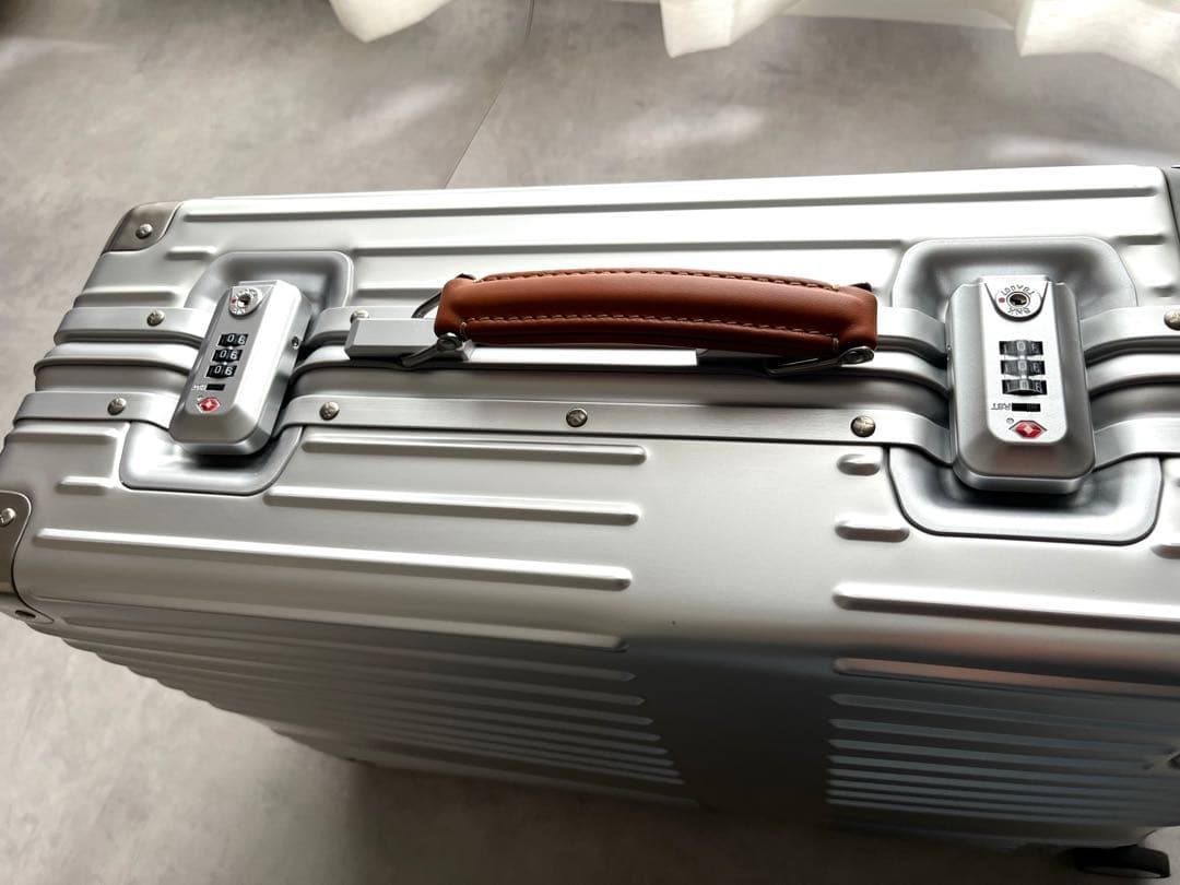 innovator アルミニウムキャリーケース 36L