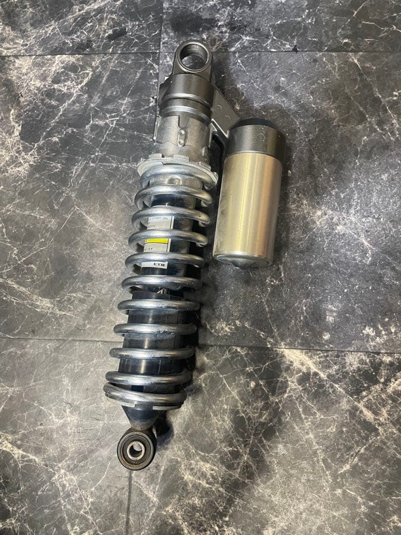 ゼファーχ純正サスペンション