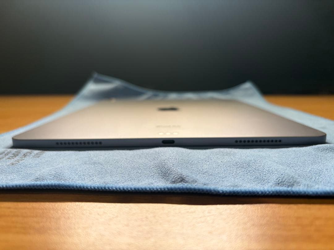 こ*ん様 iPad Air M2 13インチ 128GB スペースグレイ Wi-