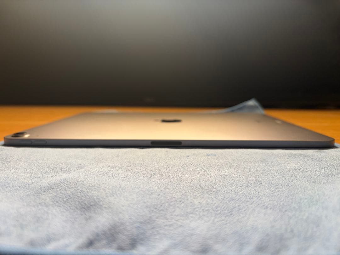 こ*ん様 iPad Air M2 13インチ 128GB スペースグレイ Wi-