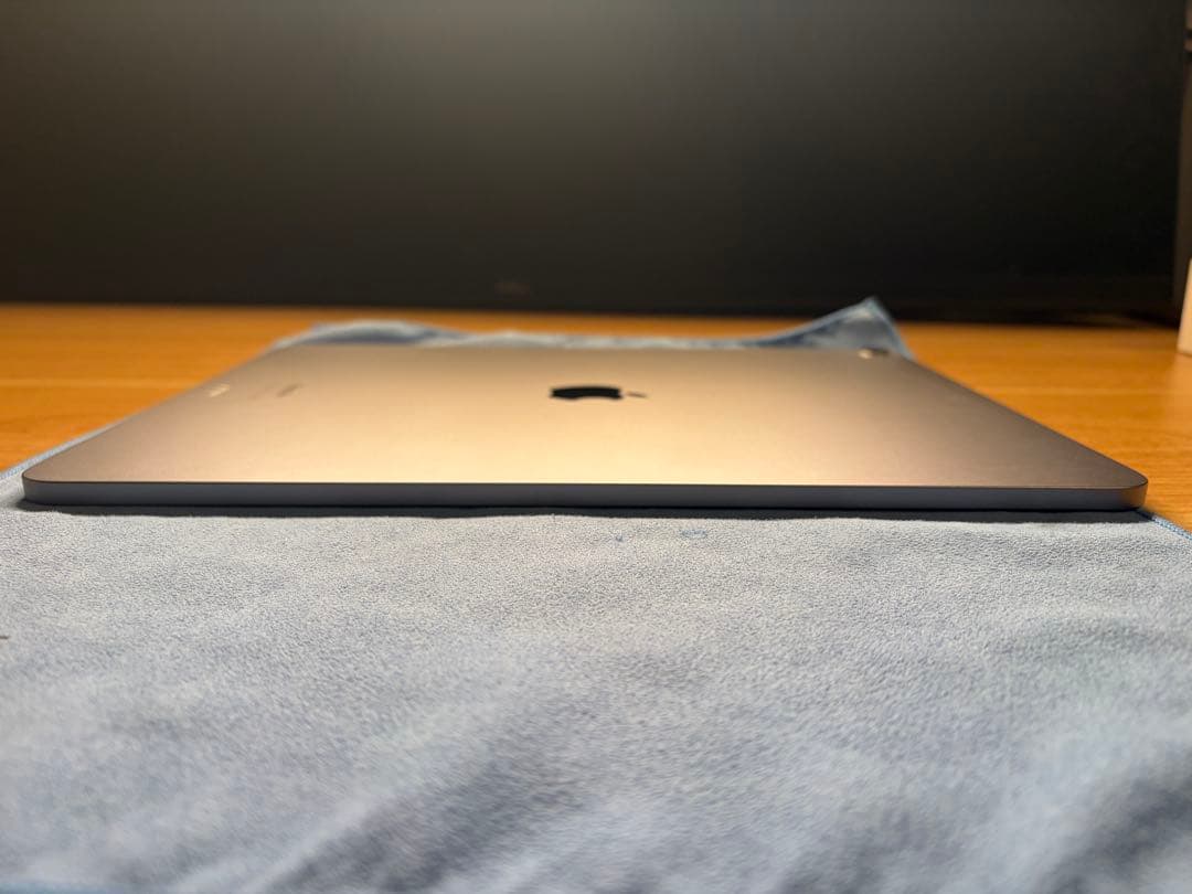 こ*ん様 iPad Air M2 13インチ 128GB スペースグレイ Wi-