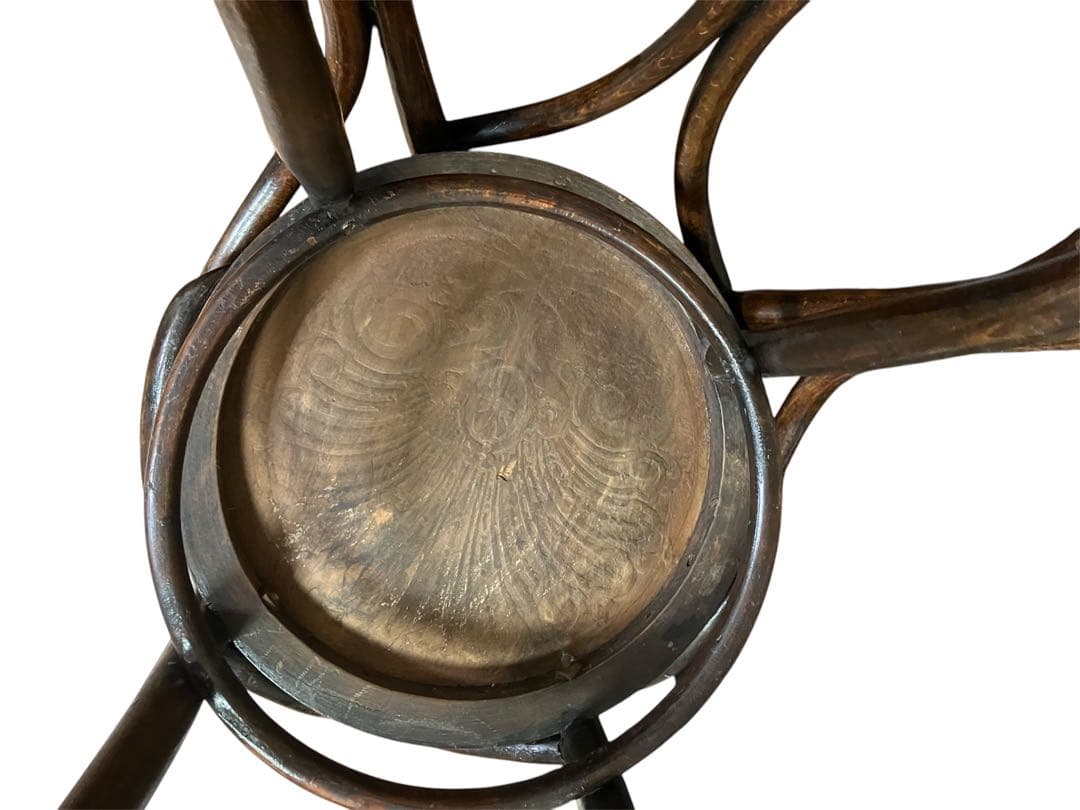 ベントウッドチェア　アンティーク　珍しい形　曲げ木　座面装飾　軽い