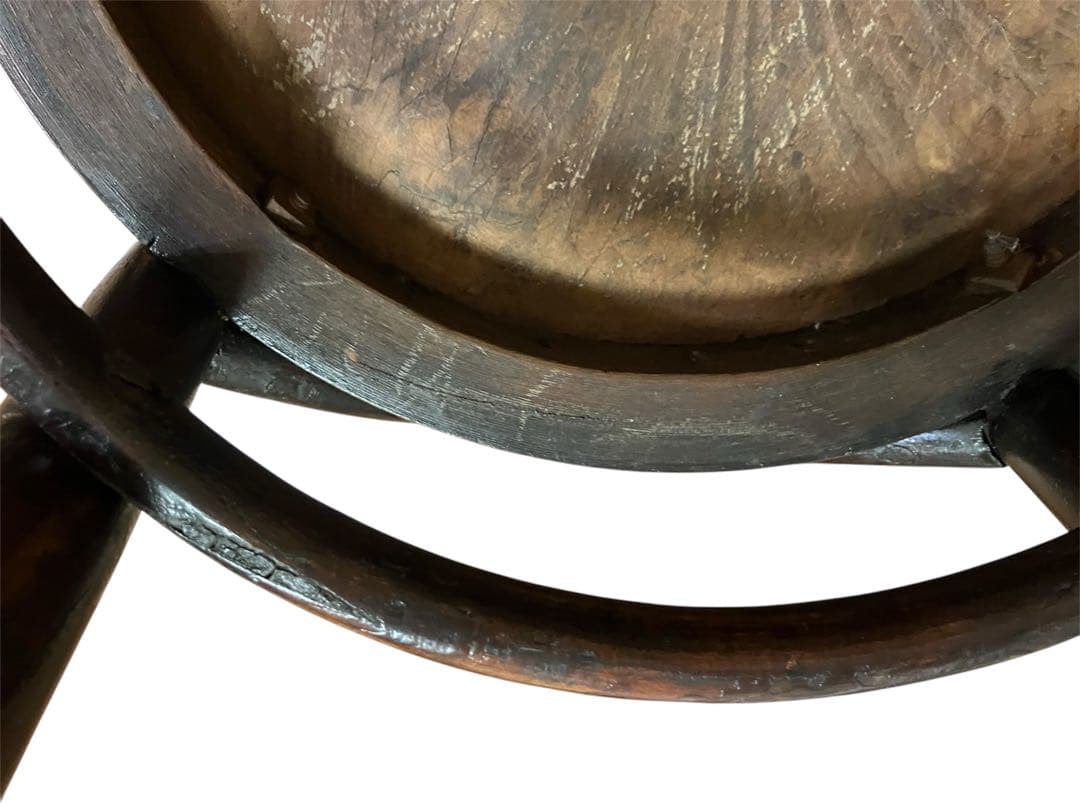 ベントウッドチェア　アンティーク　珍しい形　曲げ木　座面装飾　軽い