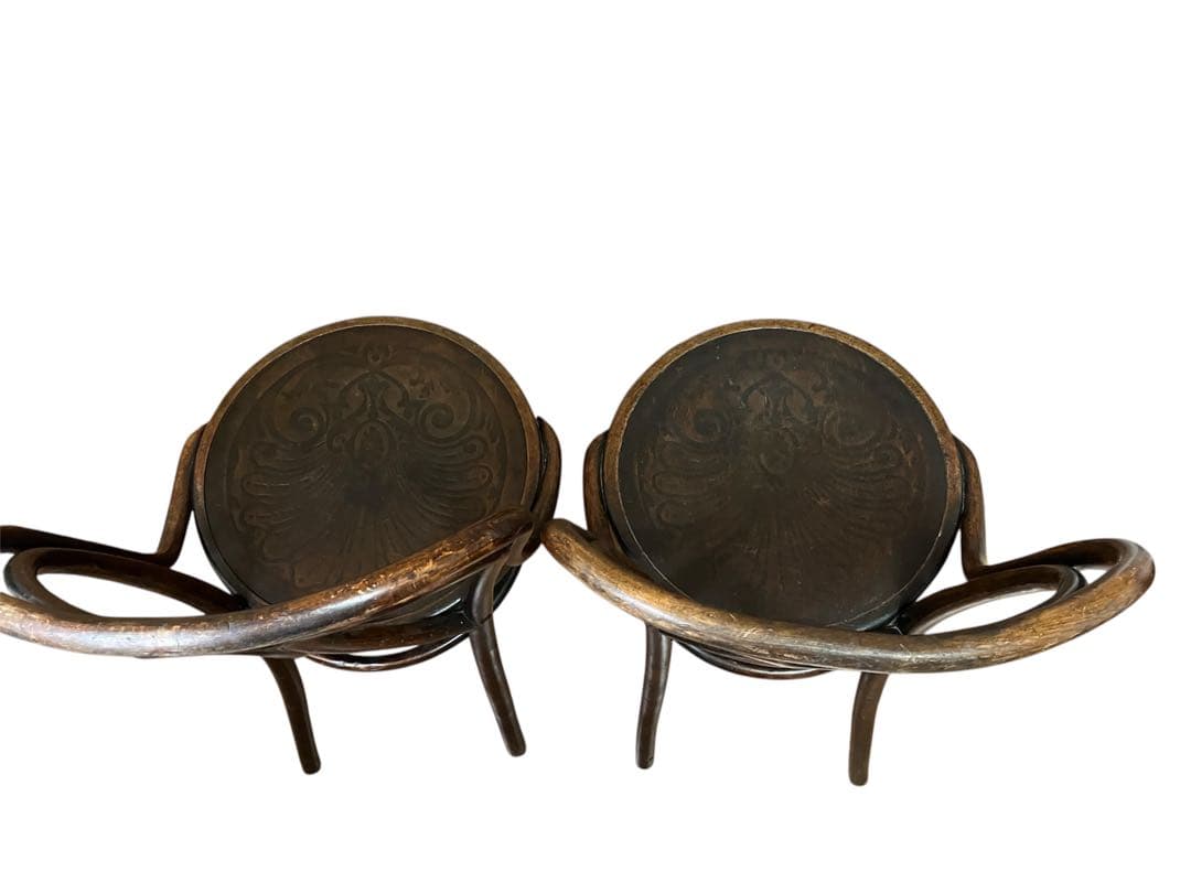 ベントウッドチェア　アンティーク　珍しい形　曲げ木　座面装飾　軽い