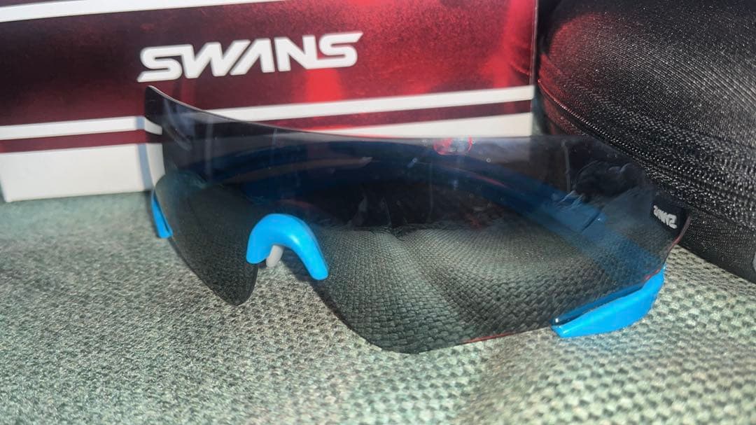 SWANS スポーツサングラス ブラック/ブルー ハードケースのみ付属