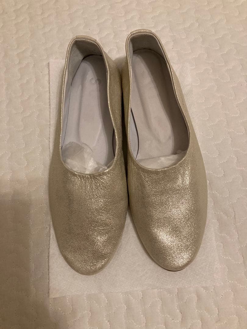 美品! SUI シューズ　シャンパンゴールド　23.5 北欧、暮らしの道具店