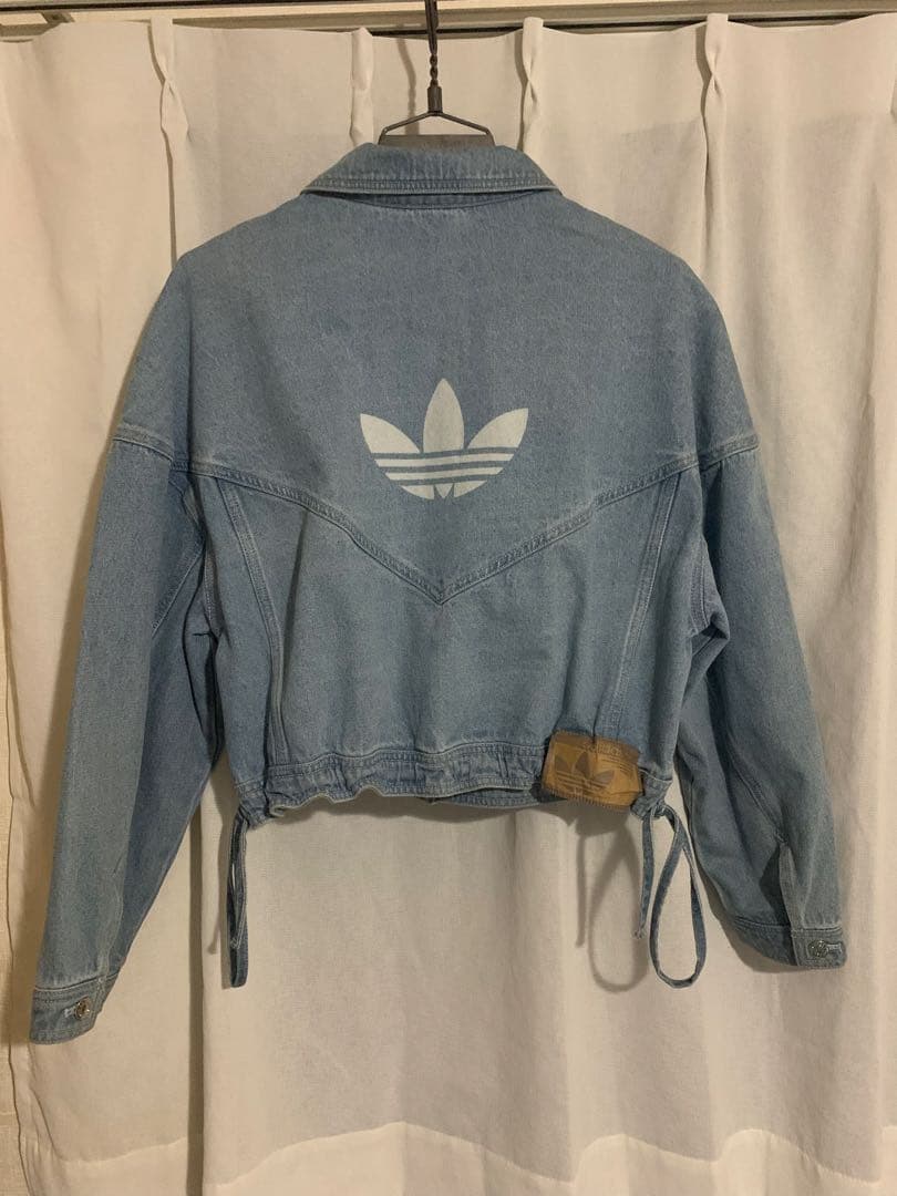 adidas クロップドデニムジャケット