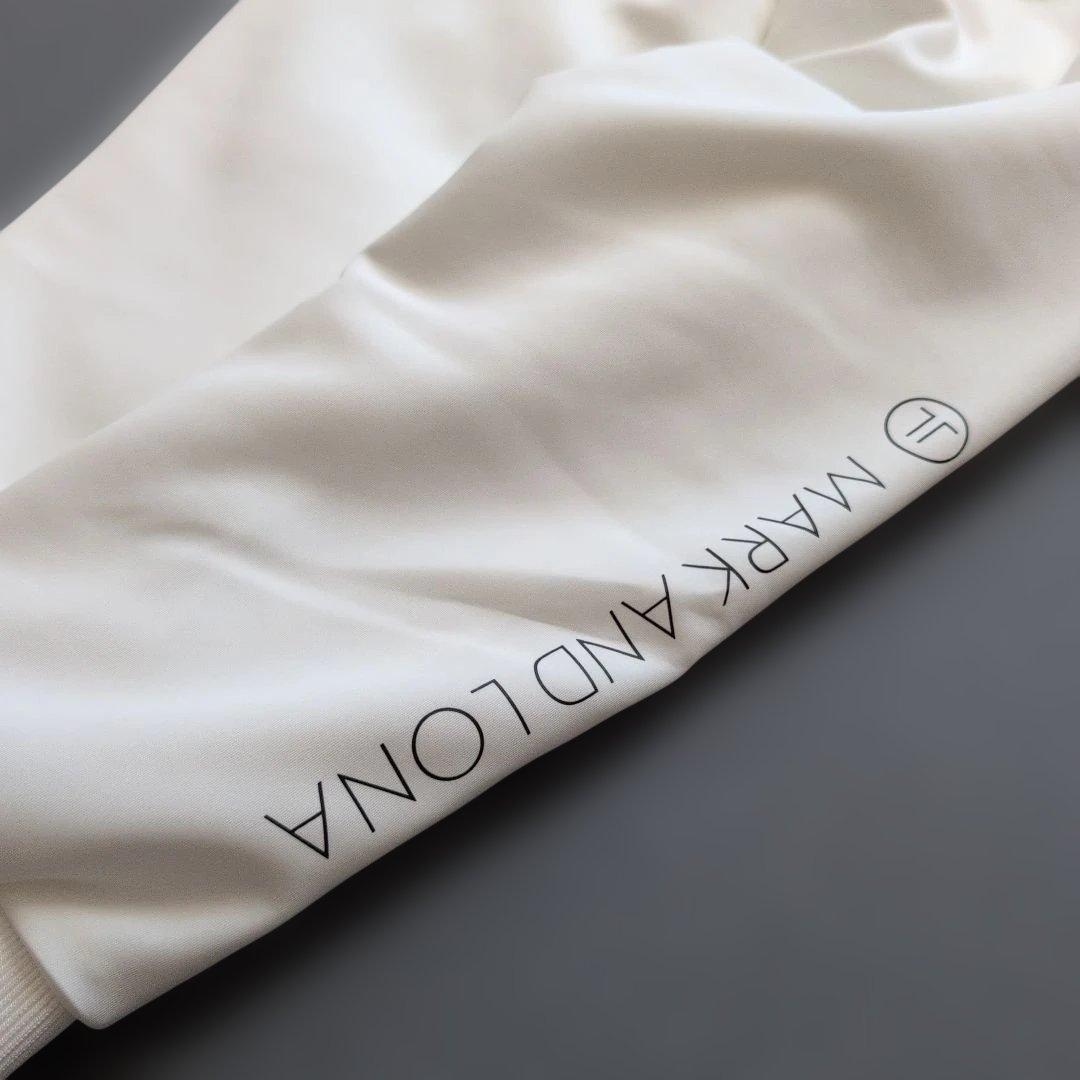 【極美品】マークアンドロナゴルフ　ダウンパンツ　裾リブ　冬　50