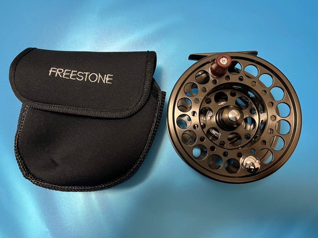 シマノ　フリーストーンLA9•10 大型フライリール
